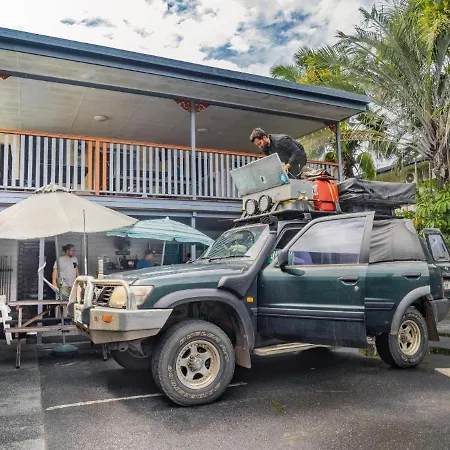 Castaways Backpackers Cairns-2